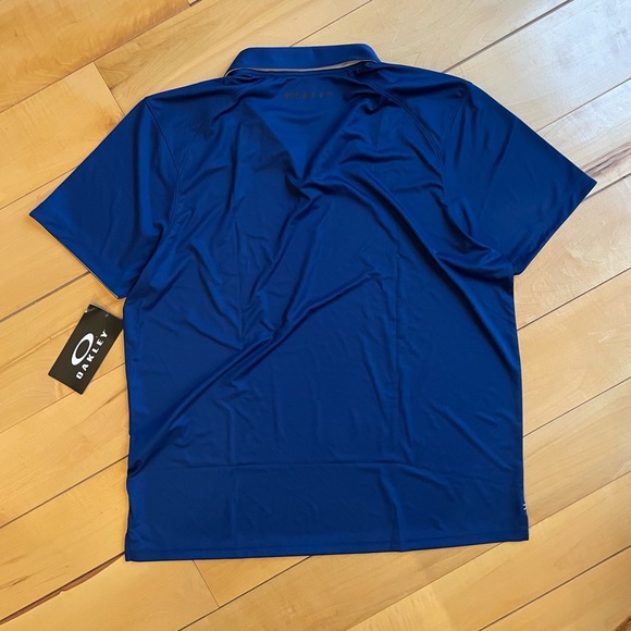Men’s Oakley Golf Shirt - Picture 5 of 5